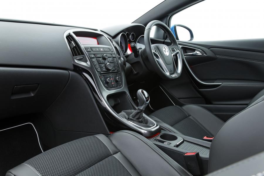  Vauxhall Astra VXR 2012 года  (фото 198 из 274)